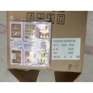 40UNH-04*CX1200 SUPORTE EM MATERIAL PLÁSTICO UTILIZADO POR MANICURE